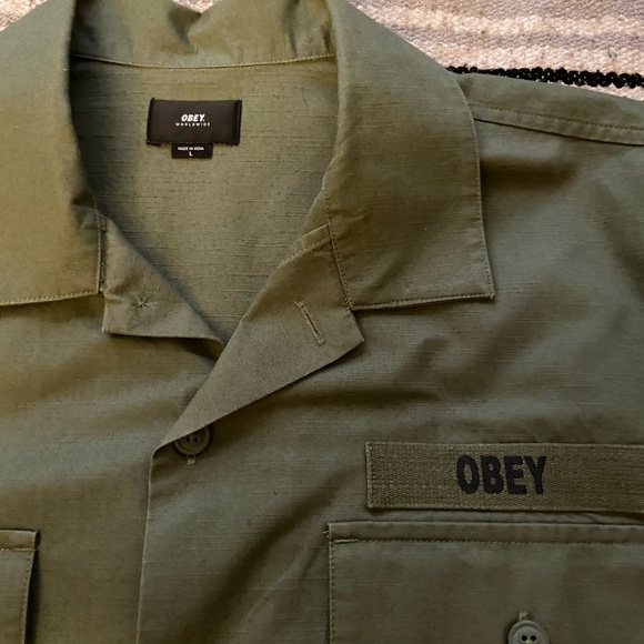 OBEY S/S BUTTON DOWN - Picture 2 of 3